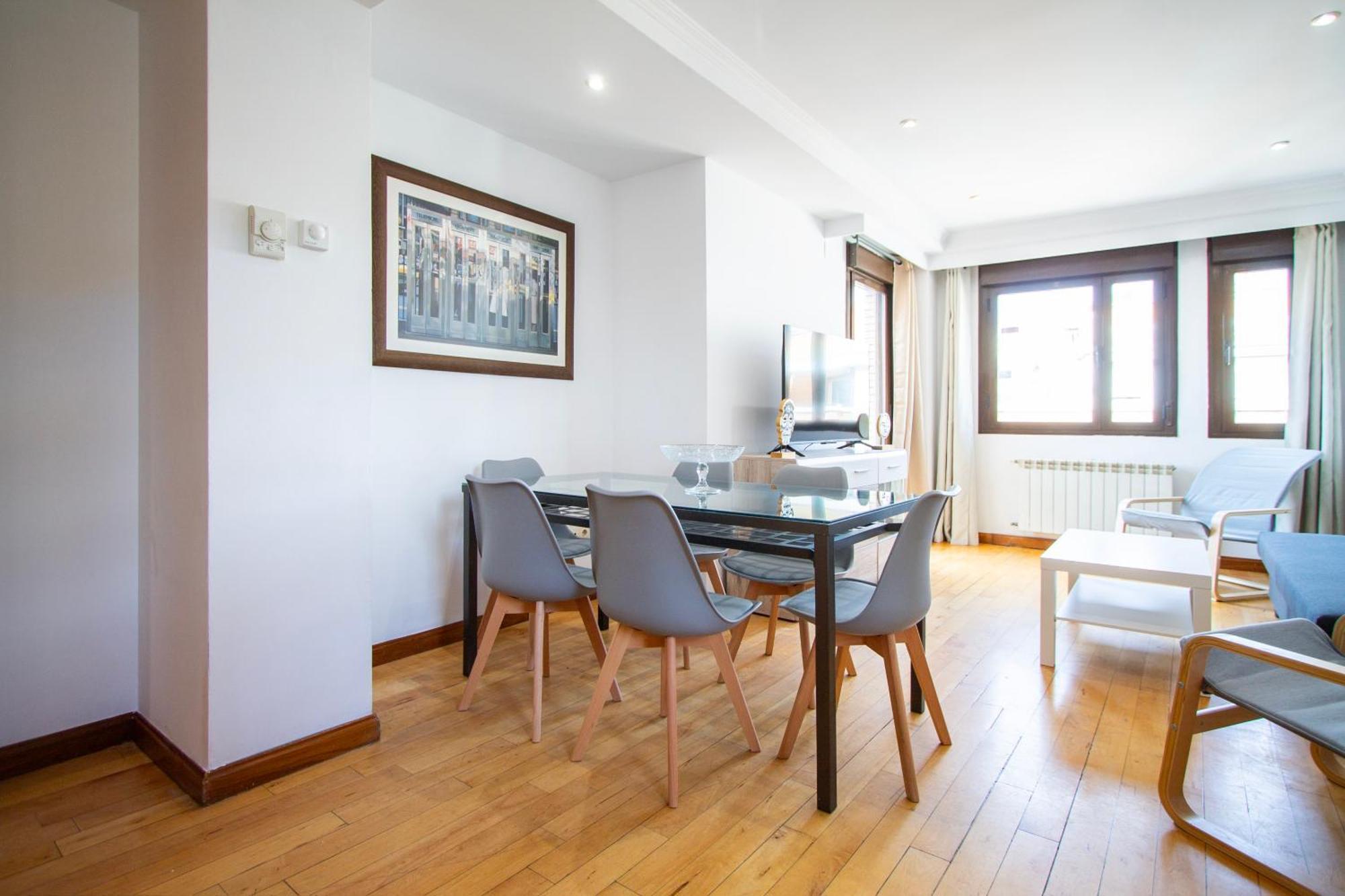 Apartamentos Adelfas Μαδρίτη Εξωτερικό φωτογραφία